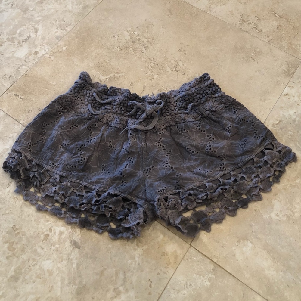 Boutique gray lace shorts